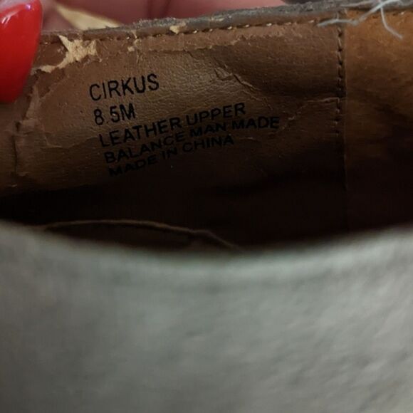 Steve Madden Size 8.5 Cirkus Platform Lace Up Heels Beige Suede Oxford Pump - Picture 6 of 8